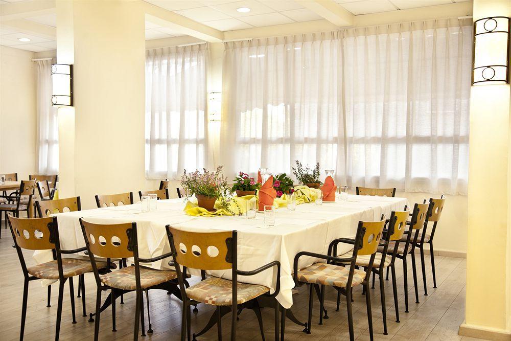 Royal Inn Tiberias Bagian luar foto